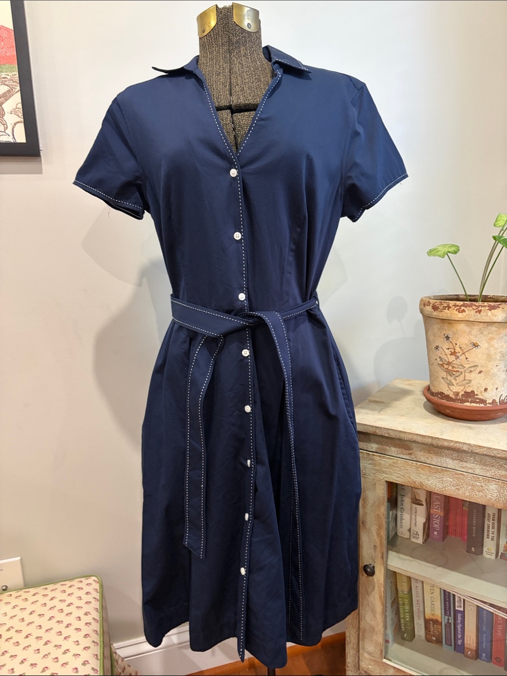 Classic Preppy Chic: Brooks Brothers Contrast-Stitch Midi Shirt Dress - Size 10